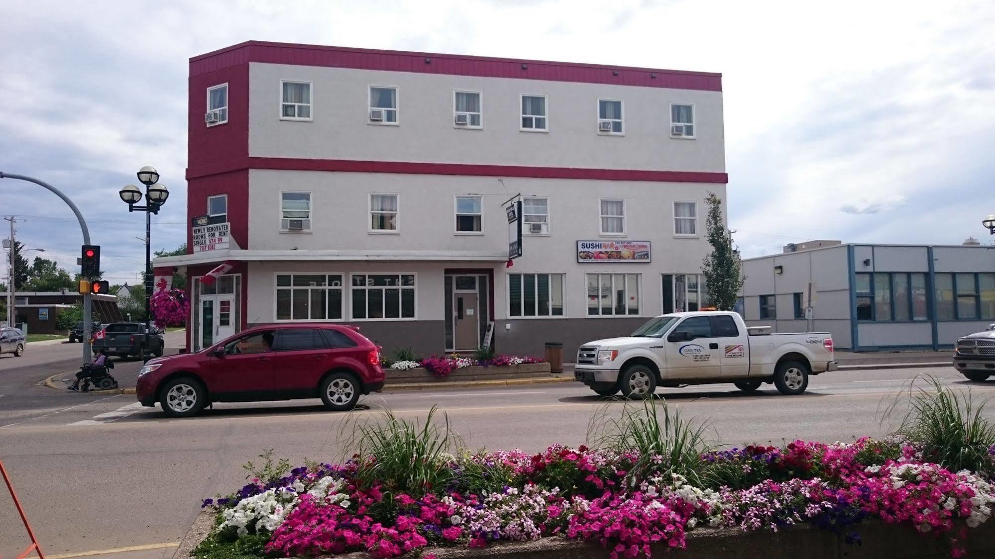 Bonnyville Hotel Buitenkant foto