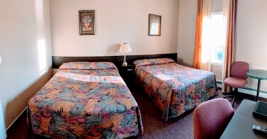 Bonnyville Hotel Buitenkant foto